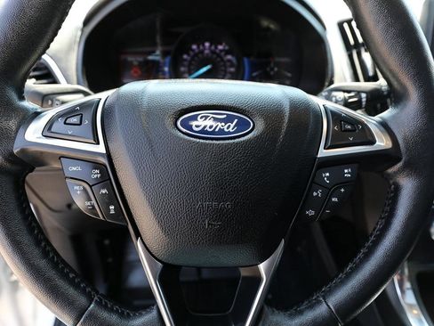 Used 2022 Ford Edge Titanium AWD/4WD image 15