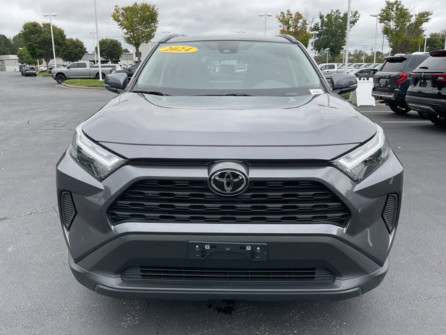 Used 2024 Toyota RAV4 XLE FWD image 4