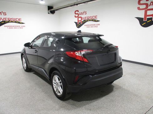 Used 2020 Toyota C-HR image 3