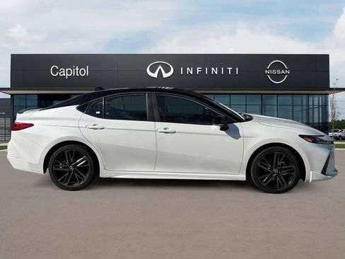 Used 2025 Toyota Camry XSE image 4