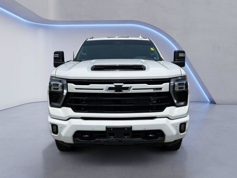 Used 2024 Chevrolet Silverado 2500 LTZ w/ LTZ Plus Package AWD/4WD image 8
