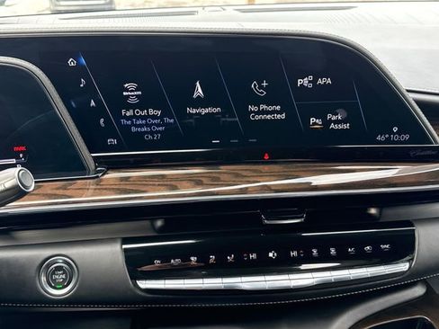 Used 2023 Cadillac Escalade Premium Luxury Platinum image 15