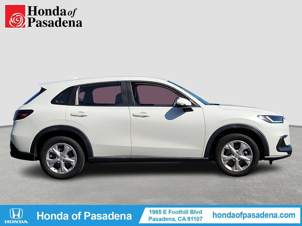 Certified 2024 Honda HR-V LX image 4