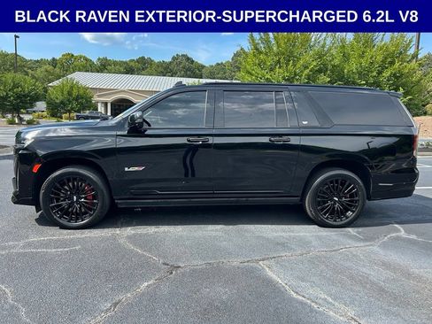 Used 2024 Cadillac Escalade ESV V w/ LPO, Floor Liner Package AWD/4WD image 14