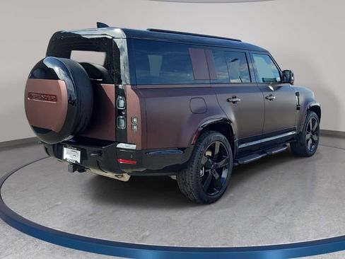 New 2026 Land Rover Defender 130 X-Dynamic SE AWD/4WD image 5