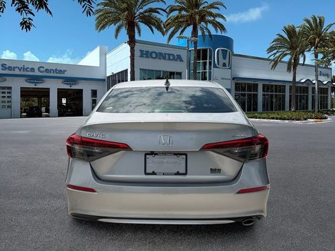 Used 2023 Honda Civic Sport image 7