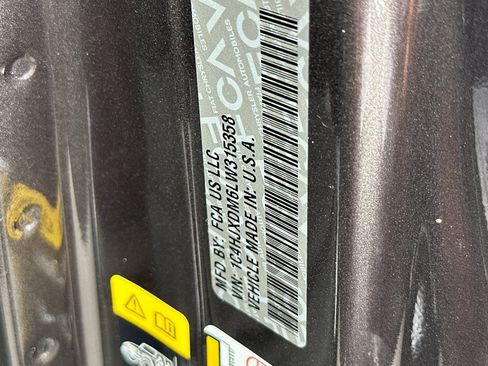 Used 2020 Jeep Wrangler Unlimited Sport image 36