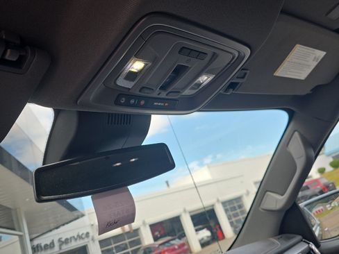 Used 2025 GMC Sierra 1500 Denali AWD/4WD image 11