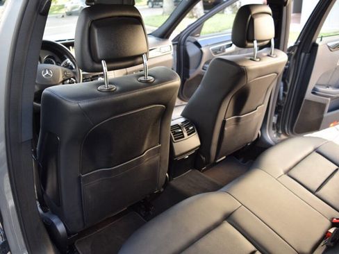 Used 2010 Mercedes-Benz E 350 4MATIC Sedan image 45