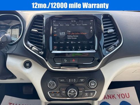 Used 2019 Jeep Cherokee Limited image 12