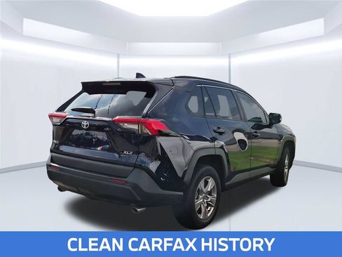 Used 2022 Toyota RAV4 XLE FWD image 3