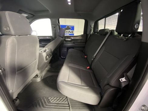 Used 2025 Chevrolet Silverado 1500 LT Trail Boss w/ Convenience Package II AWD/4WD image 31