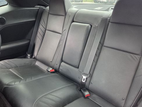 Used 2015 Dodge Challenger SRT Hellcat RWD image 11