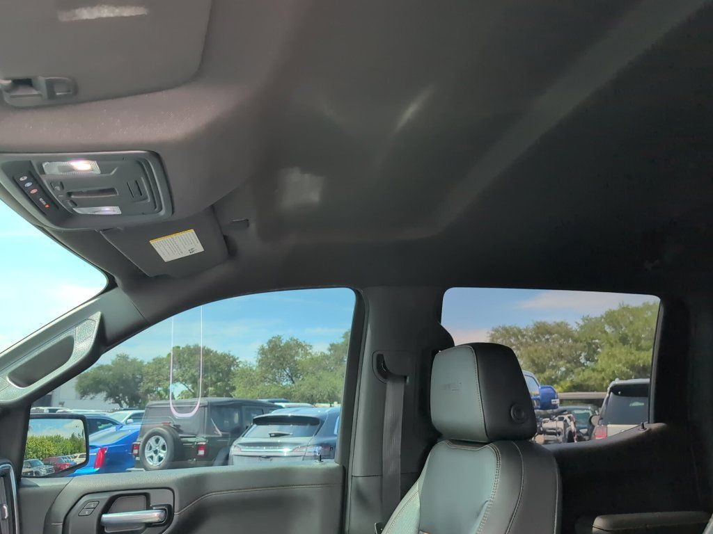 Used 2020 GMC Sierra 1500 AT4 w/ AT4 Premium Package AWD/4WD image 10