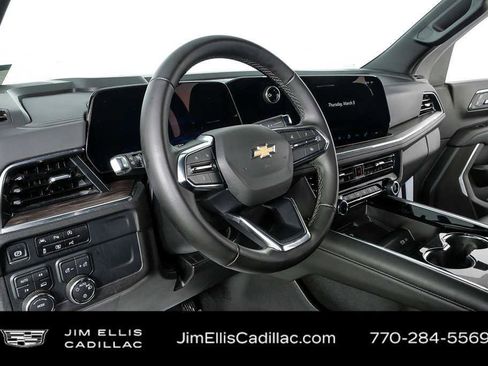 Used 2025 Chevrolet Tahoe LT AWD/4WD image 4