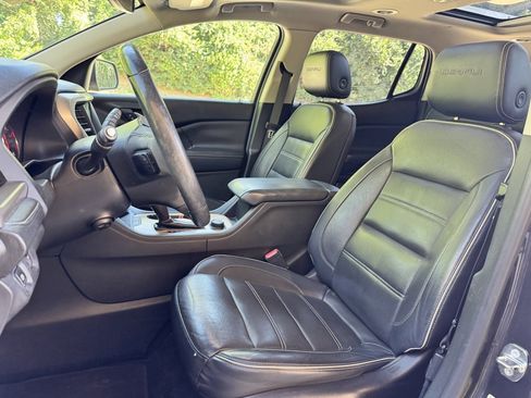 Used 2017 GMC Acadia Denali image 22