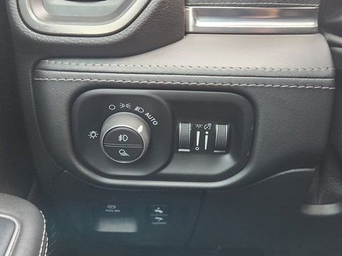 Used 2020 RAM 1500 Limited w/ Body Color Bumper Group image 25