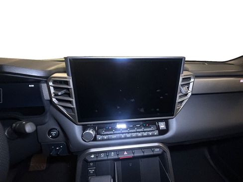 New 2026 Toyota Tundra Limited AWD/4WD image 10