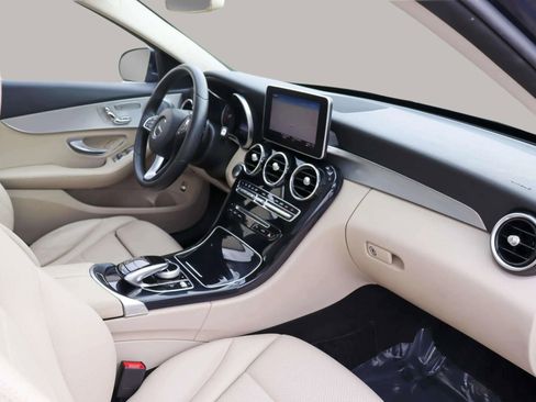 Used 2016 Mercedes-Benz C 300 Sedan image 36