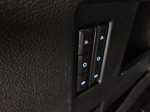 Used 2020 Ford Expedition Max XLT w/ Equipment Group 202A AWD/4WD image 32