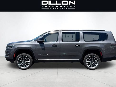 Used 2023 Jeep Wagoneer L Series III w/ Premium Group I AWD/4WD image 7