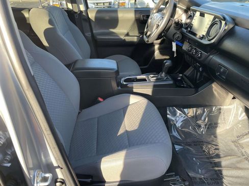 Used 2023 Toyota Tacoma SR w/ SR Convenience Package image 39