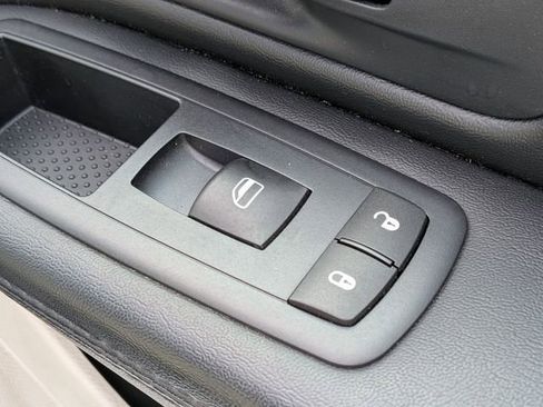 Used 2016 Dodge Grand Caravan SE w/ Quick Order Package 29E SE FWD image 33