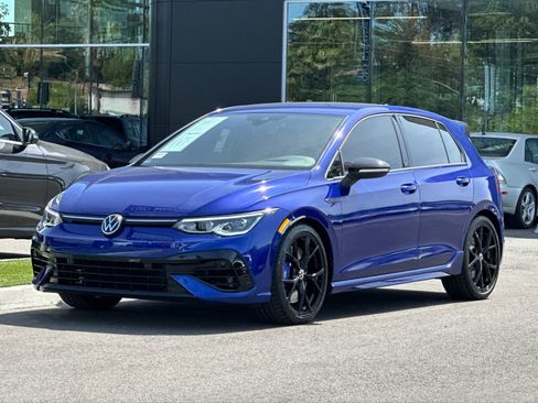 Used 2023 Volkswagen Golf 20th Anniversary Edition image 7