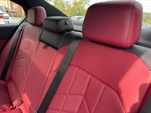 Used 2025 BMW 540i xDrive image 14