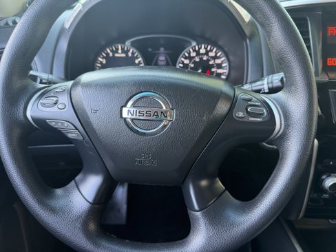 Used 2016 Nissan Pathfinder S FWD image 34