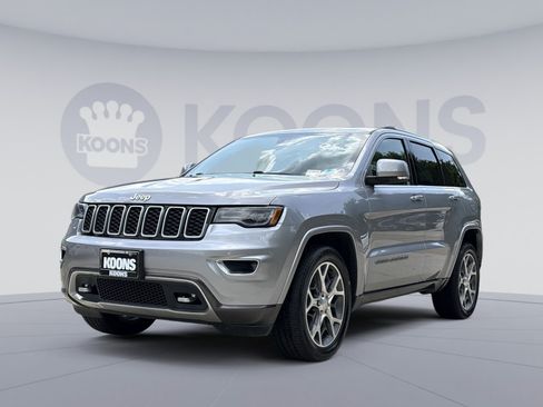 Used 2018 Jeep Grand Cherokee Limited AWD/4WD image 1