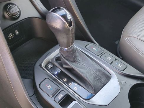 Used 2017 Hyundai Santa Fe Limited image 35