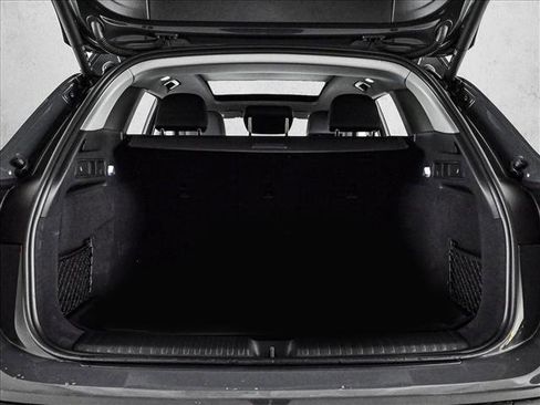 Certified 2025 Audi Q6 e-tron Premium image 6