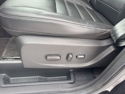 Used 2018 Ford Escape SEL image 21