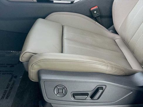 Certified 2025 Audi Q5 Premium Plus w/ Premium Plus AWD/4WD image 17