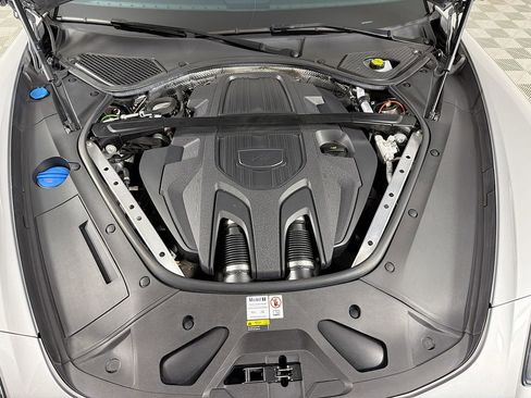 Used 2023 Porsche Panamera AWD/4WD image 31