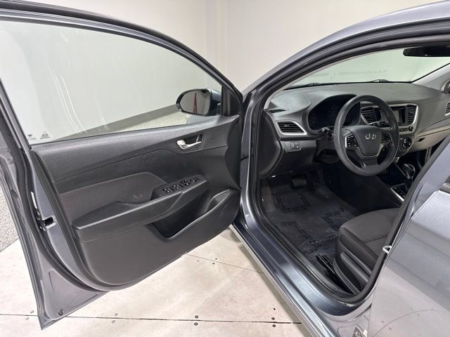 Used 2020 Hyundai Accent SE FWD image 7
