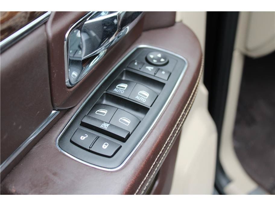 Used 2015 RAM 1500 Laramie Longhorn w/ Convenience Group AWD/4WD image 13