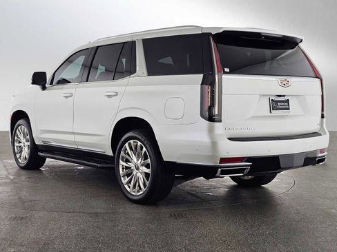 Used 2023 Cadillac Escalade Premium Luxury w/ Performance Package image 5