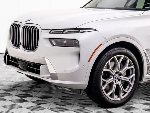 Certified 2024 BMW X7 xDrive40i w/ Climate Comfort Package image 37