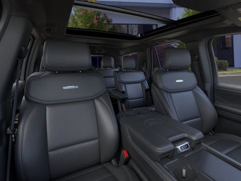New 2025 Ford Expedition Platinum image 10