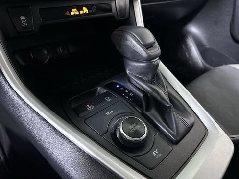 Used 2023 Toyota RAV4 XLE AWD/4WD image 16