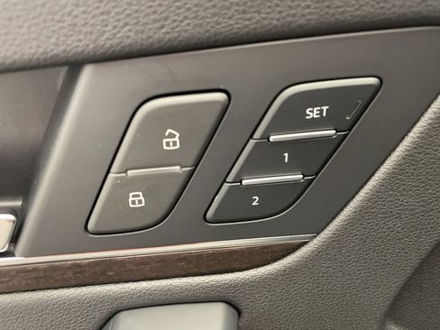 Used 2023 Audi Q5 2.0T Prestige w/ Prestige Package image 10