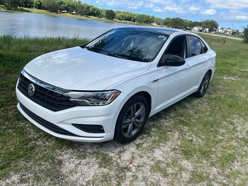 Used 2021 Volkswagen Jetta R-Line FWD image 1