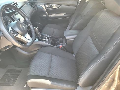 Used 2020 Nissan Rogue SV FWD image 15