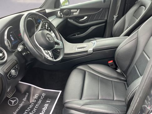 Used 2022 Mercedes-Benz GLC 300 4MATIC image 9