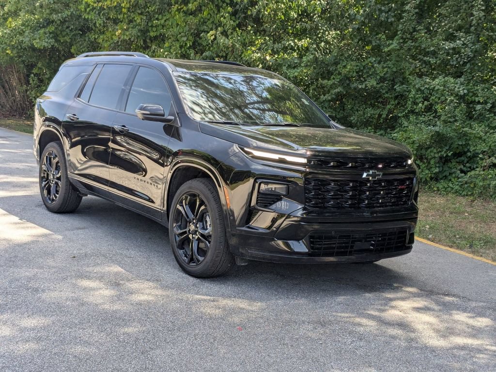 New 2027 Chevrolet Traverse RS FWD image 2