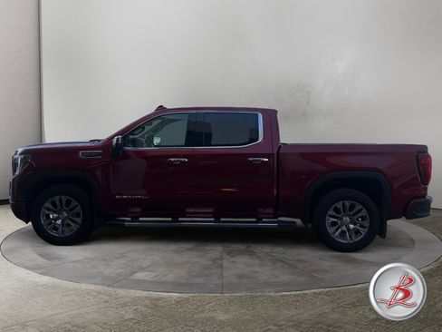 Used 2021 GMC Sierra 1500 Denali w/ Driver Alert Package II AWD/4WD image 4