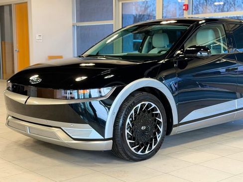 Used 2023 Hyundai Ioniq 5 Limited w/ Cargo Package image 3