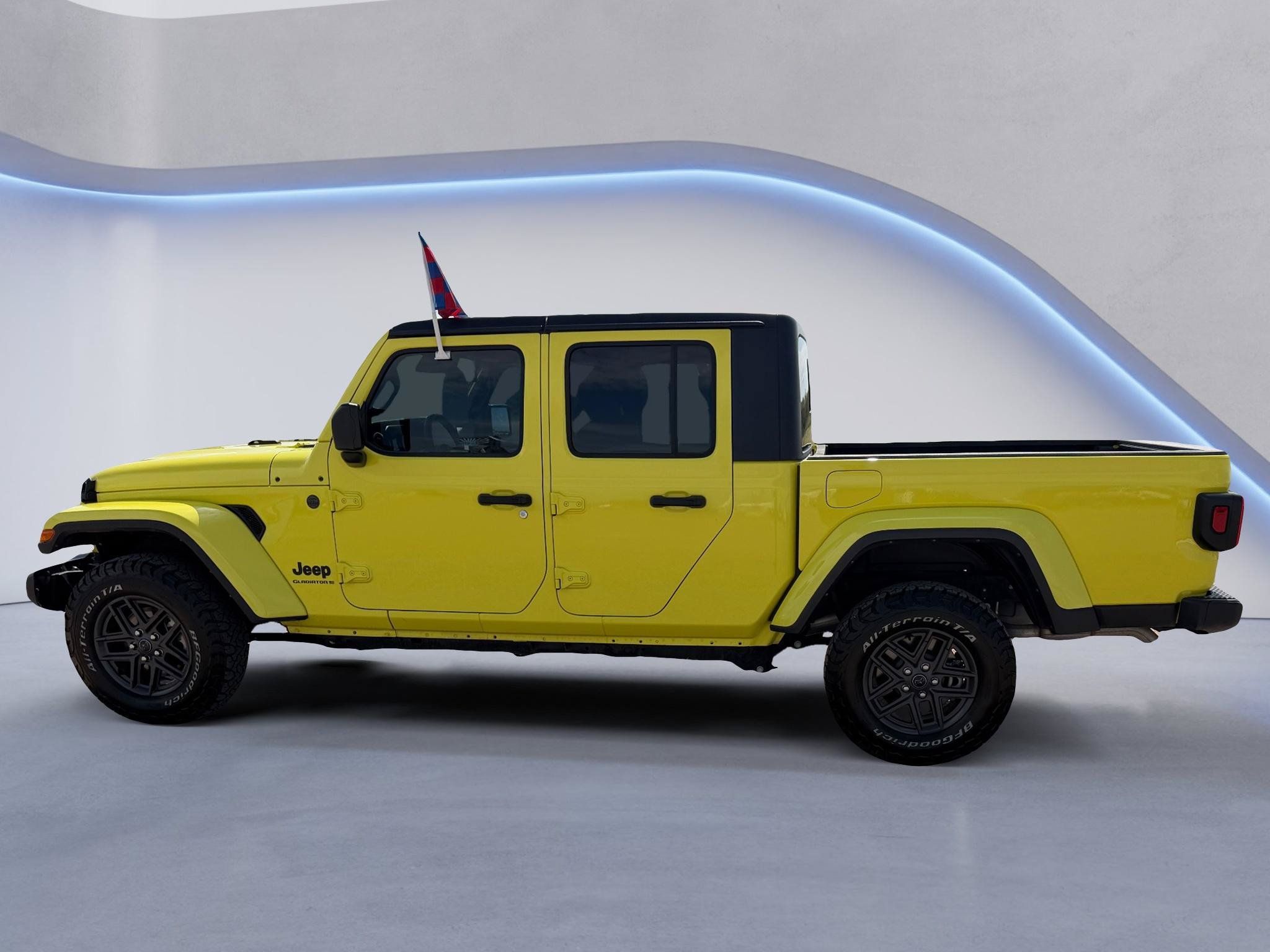 Used 2024 Jeep Gladiator Sport AWD/4WD image 8